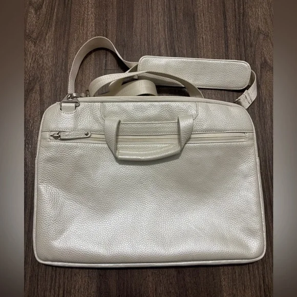 PB Laptop Bag - Picture 2 of 4